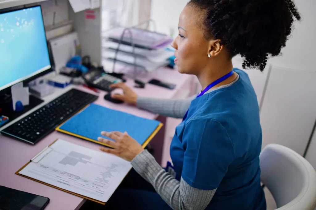woman using ai at computer